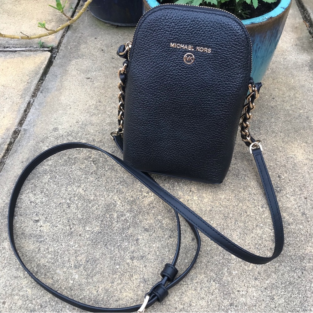 michael kors black crossbody